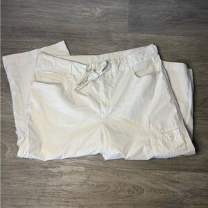 Disney women’s White Casual Pants size L
